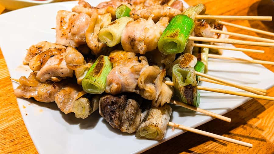 Kyoto: Nishiki Market Food Tour with Local Guide - Tasting seasonal Kyoto foods
