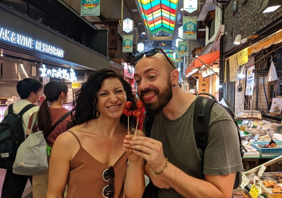 Kyoto: Nishiki Market Food Tour - Meeting the guide near Kawaramachi Station