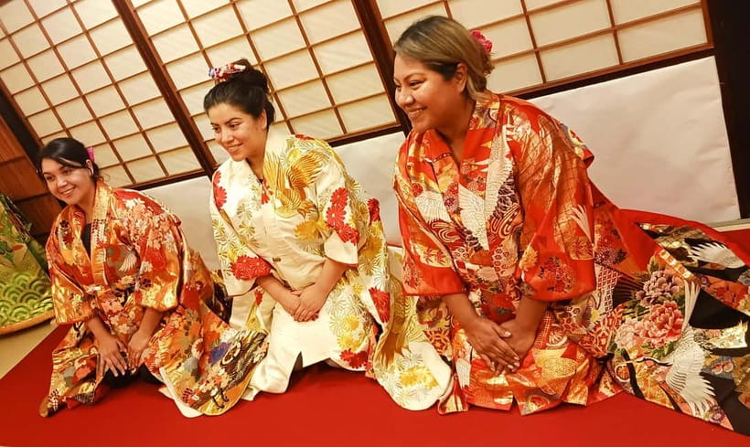 Kyoto: Nishiki Market Tea Ceremony with Koto Performance - The optional kimono session