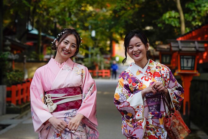 Kyoto Portrait Tour with Kimono - Yasakanoto ends with Kyoto’s familiar pagoda