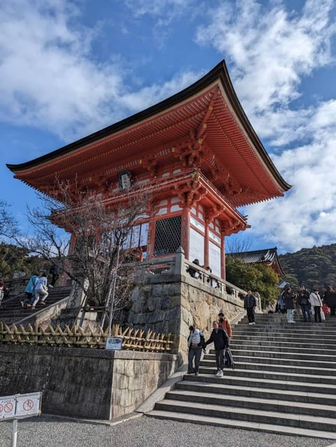 Kyoto: Private 2.5 Hour Historical Walking Tour - Should you book the Yasaka Shrine to Kiyomizu-dera walk?