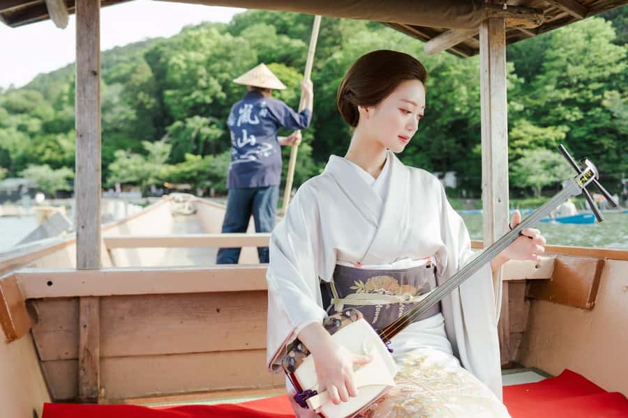 Kyoto: Private Boat Cruise with Shamisen and Games - What the shamisen performance adds