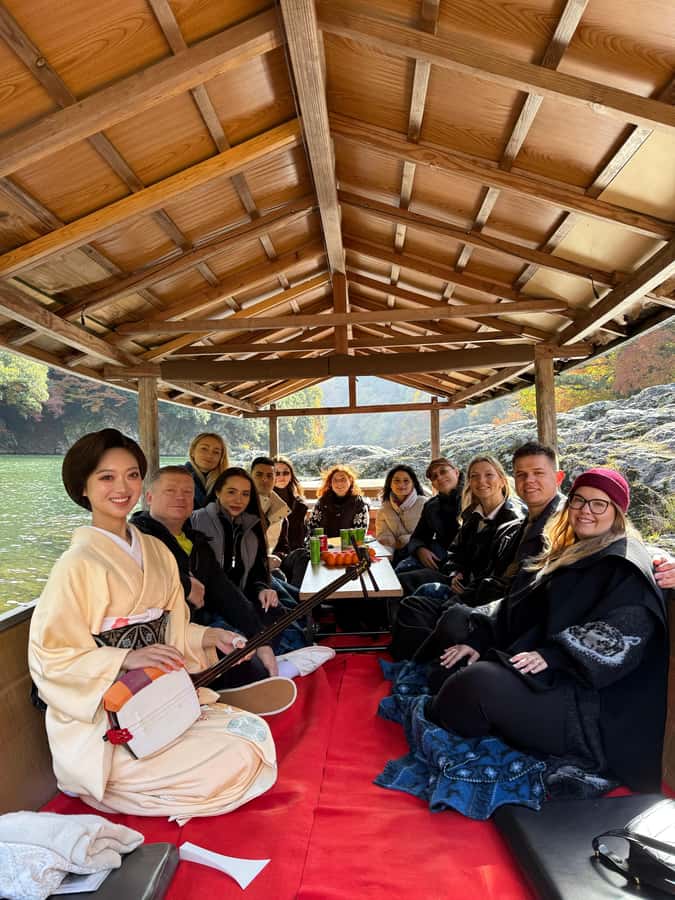 Kyoto: Private Boat Cruise with Shamisen and Games - Playing ozashiki-asobi games