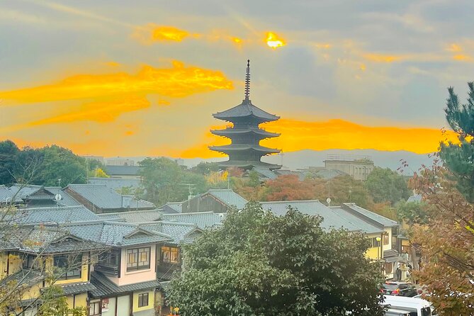 Kyoto Private Customized Day Tour with Guide - Gion: alleyways, etiquette, and old Kyoto
