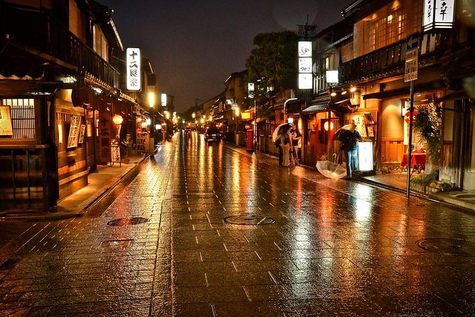 Kyoto Private Day Tour with English-Speaking Driver from Kyoto - Kodai-ji and Yasaka Shrine add local texture