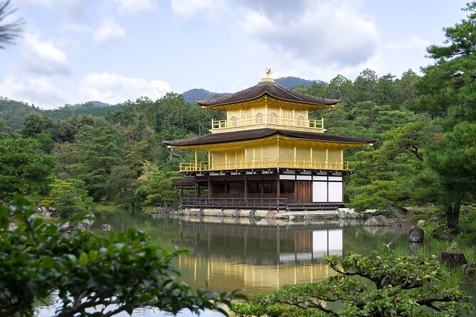 Kyoto: Private Flexible 3 hours tour with a local guide - Fushimi Inari and its thousands of red gates