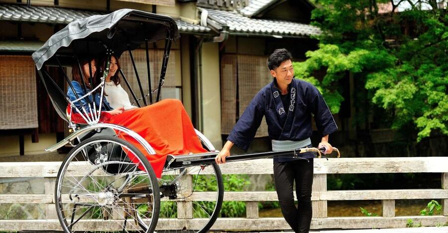 Kyoto: Private Rickshaw Tour of Gion and Higashiyama Area - Key points at a glance