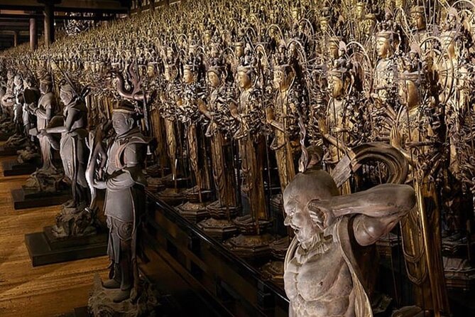 Kyoto Private Tour: 1350 Years of History, Hotspots & Hidden Gems - Sannenzaka and Ninenzaka are made for browsing