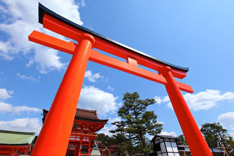 Kyoto: Private tour with Kyoto's licensed guide. Spanish - Kinkaku-ji, Kyoto’s gold-leaf landmark