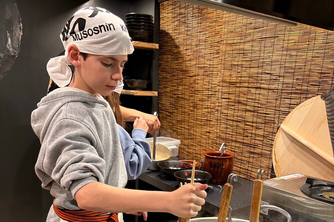 Kyoto Ramen Bowl Painting and Michelin Cooking Class - What the 90-minute format really gives you