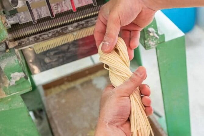 Kyoto Ramen Noodle Making Class - Mixing two flours and learning the noodle basics