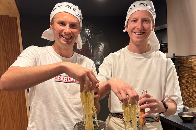 Kyoto Ramen Spoon Painting & Michelin Cooking Class - A small group with a personal feel