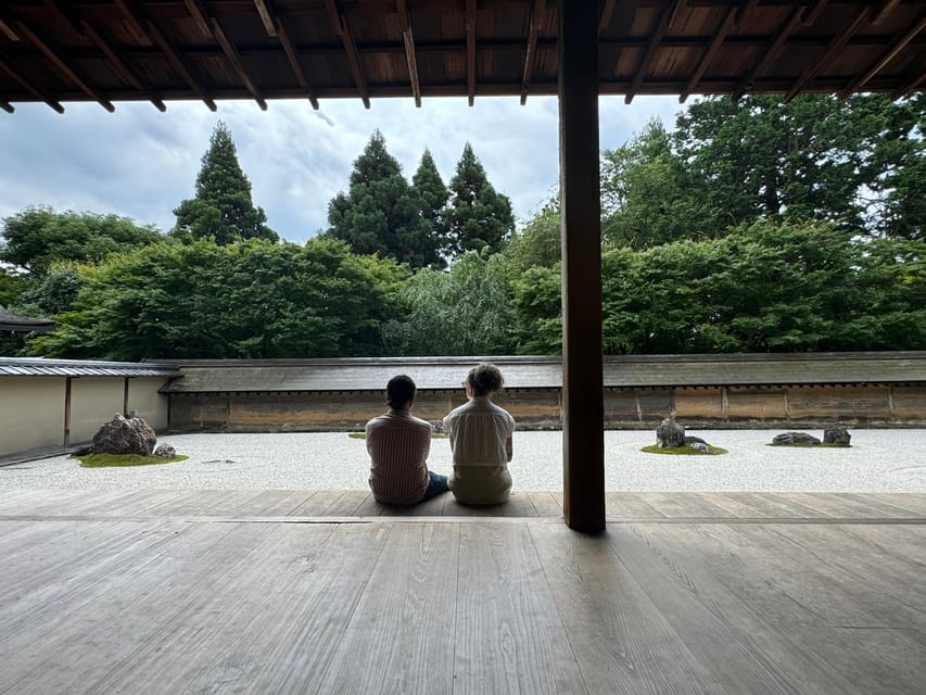 Kyoto: Ryōan-ji, Greatest Zen Garden Guided Tour in 90 Min. - Guides who add warmth to a quiet visit