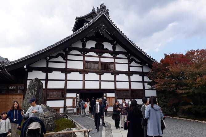 Kyoto's Arashiyama Bamboo Grove: 3-Hour Guided Tour - Tenryuji Temple and Kyoto’s Religious Traditions