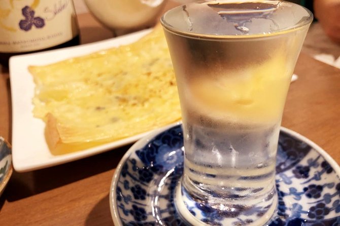 Kyoto Sake Brewery Tour with Lunch - Walking through Fushimi’s temples and old streets