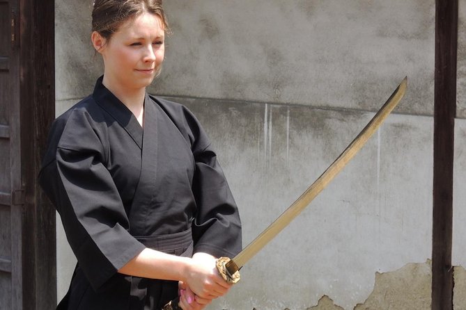 Kyoto Samurai Experience - Entering a Kyoto samurai house
