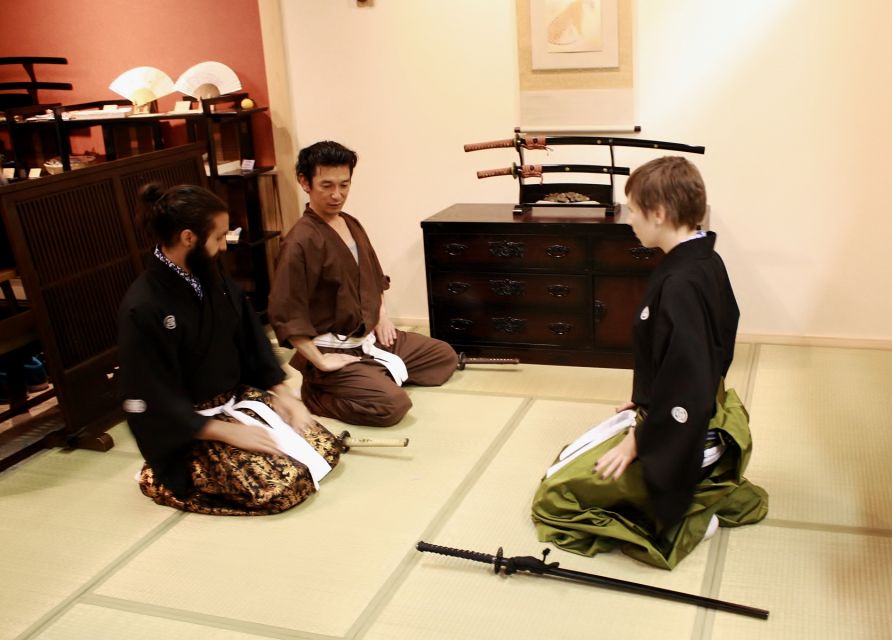 Kyoto: Samurai Sword Class by Experts in Traditional Arts - Why the Small Group Size Matters