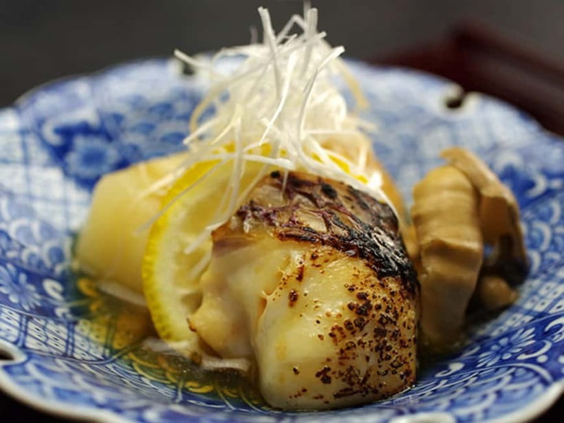 Kyoto:Seasonal Kaiseki Reservation at Hanasaki Nishiki - Service and the cultural side of the meal