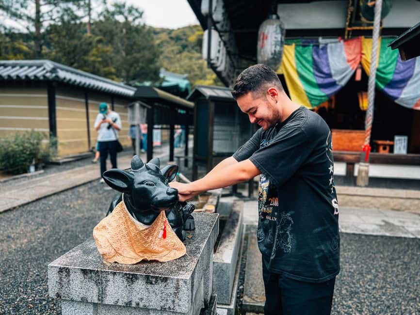 Kyoto: Secrets of Gion – Geisha Culture Walking Tour - Evening timing, photography, and the chance of seeing a maiko