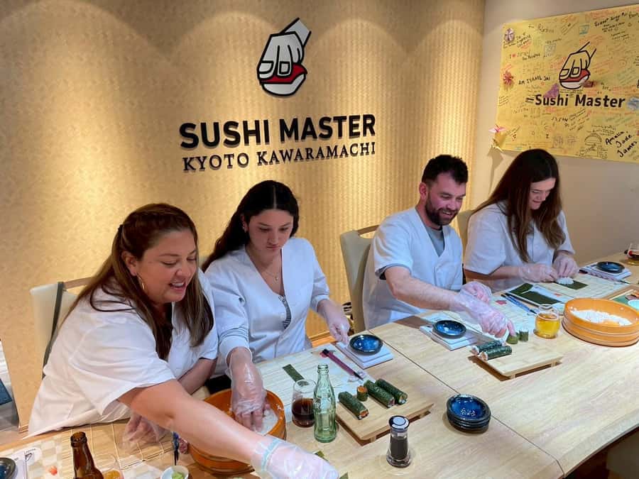 Kyoto: Sushi Making Experience in Kawaramachi - Your 90-minute sushi lesson