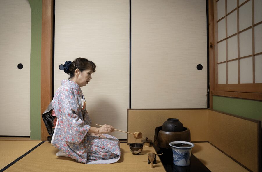 Kyoto: Tea Ceremony Experience in a Small Tea Room - Learning from a teacher with 30 years of experience