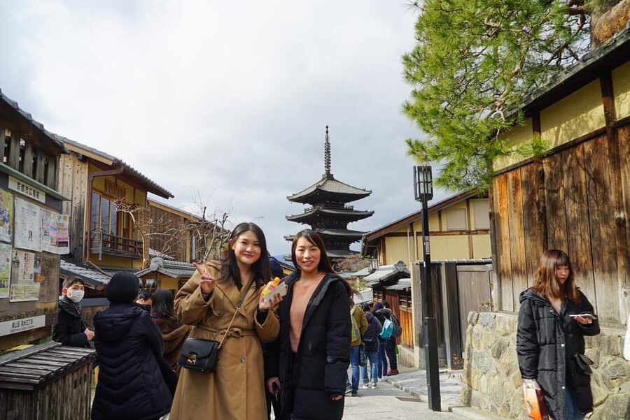 Kyoto Tea Ceremony & Kiyomizu-dera Temple Walking Tour - Meeting point, language, and cancellation details
