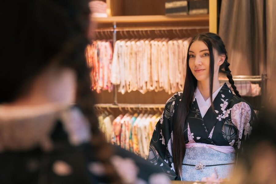 Kyoto: Tea Ceremony with Kimono and Photoshoot - A tea ceremony with more substance than a costume rental
