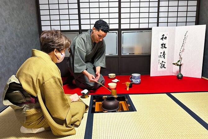 KYOTO Tea Ceremony with kimono near by Imamiya Jinjya Shrine - Choosing a kimono near Daitoku-ji