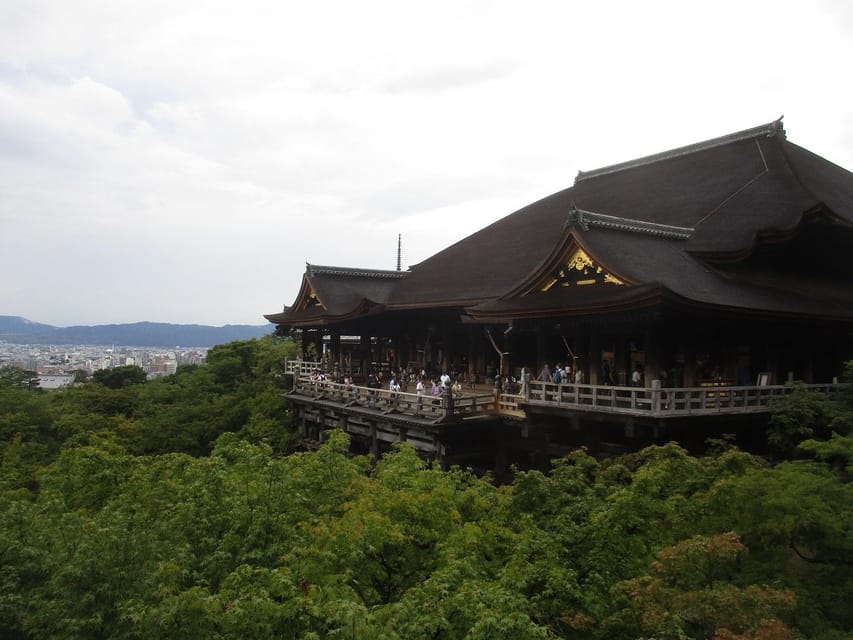 KYOTO: Tempio Kiyomizu Pagode Gion “Geisya” (Guida Italiana) - Sannenzaka and Ninenzaka: the walk between the sights