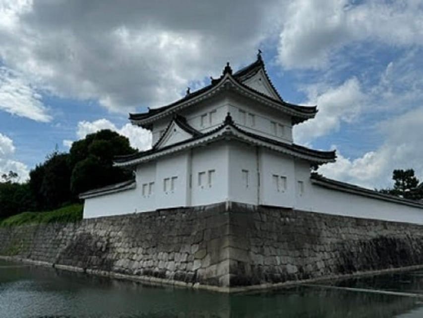 Kyoto: Top Sights Guided Tour - Gion, Kinkaku, Fushimi, Nijo - Nijo Castle’s polished interiors