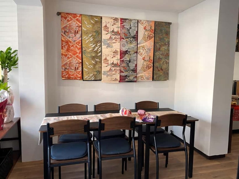 Kyoto: Traditional Kimono Fabric Handicrafts Workshop - A small Kyoto craft with a personal result