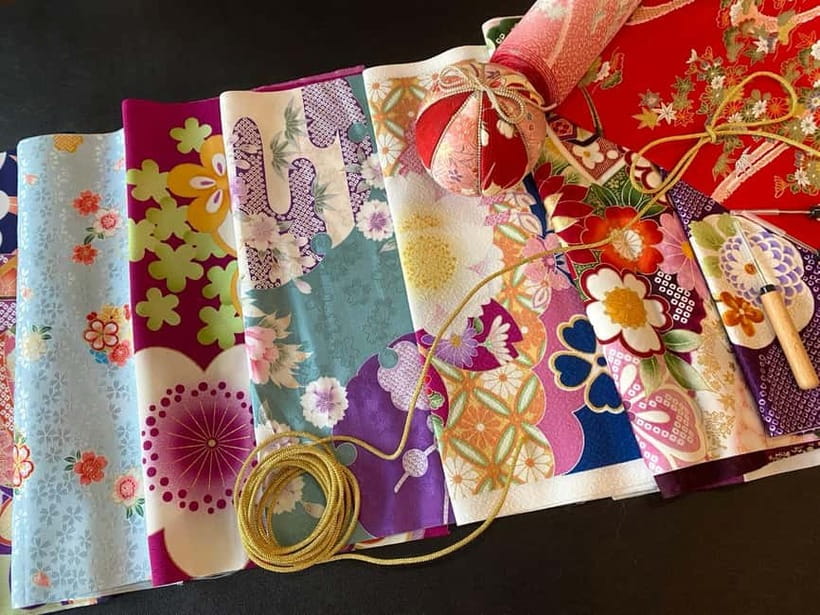 Kyoto: Traditional Kimono Fabric Handicrafts Workshop - Building the Temari step by step