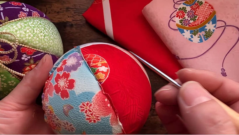 Kyoto: Traditional Kimono Fabric Handicrafts Workshop - Why the two-hour format works