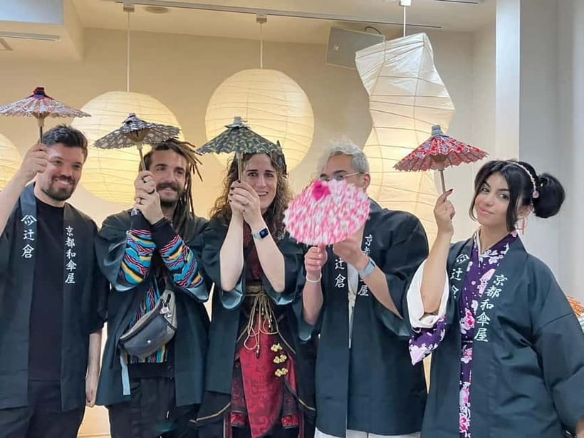 Kyoto: Traditional Mini Umbrella Making Workshop - The souvenir package adds real value
