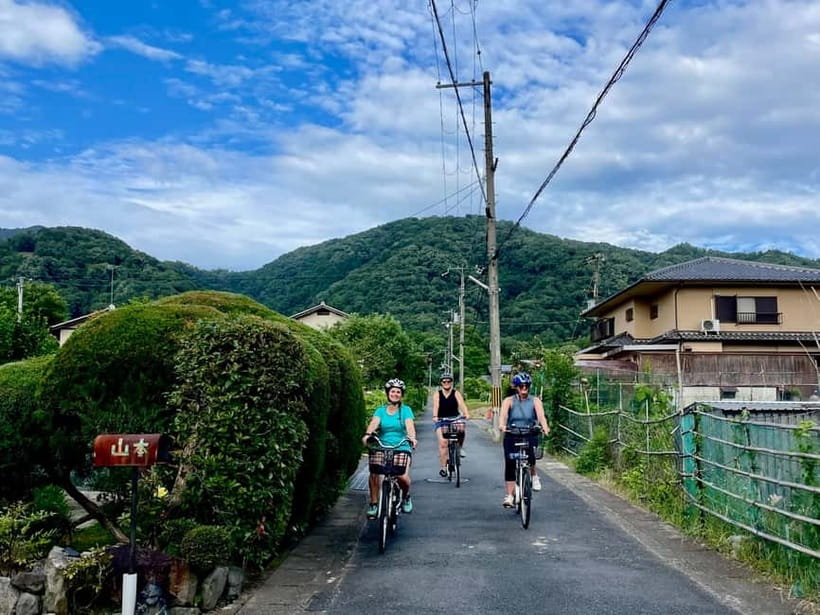 Kyoto : True Kyoto Avoid the crowds E-Bike Tour - Local communities make the ride feel personal