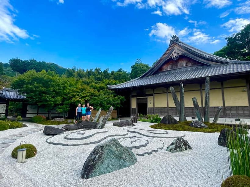Kyoto : True Kyoto Avoid the crowds E-Bike Tour - What the $88 price really covers