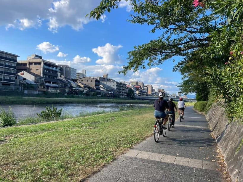 Kyoto : True Kyoto Avoid the crowds E-Bike Tour - Small details that can shape your day