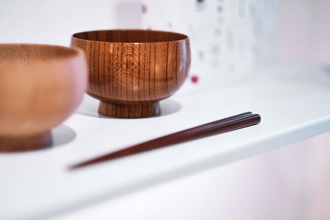 Kyoto Urushi Lacquer Factory Tour and Chopstick Making Experience - Key points at a glance
