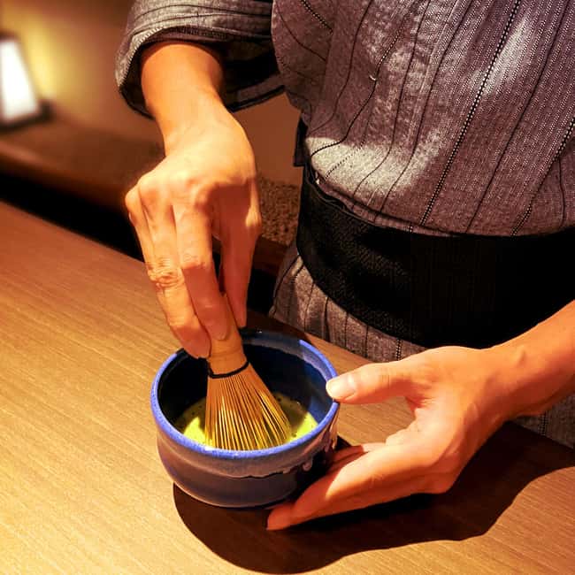 Kyoto: Wazuma Magic Show & Tea Ceremony - Uji matcha after the applause