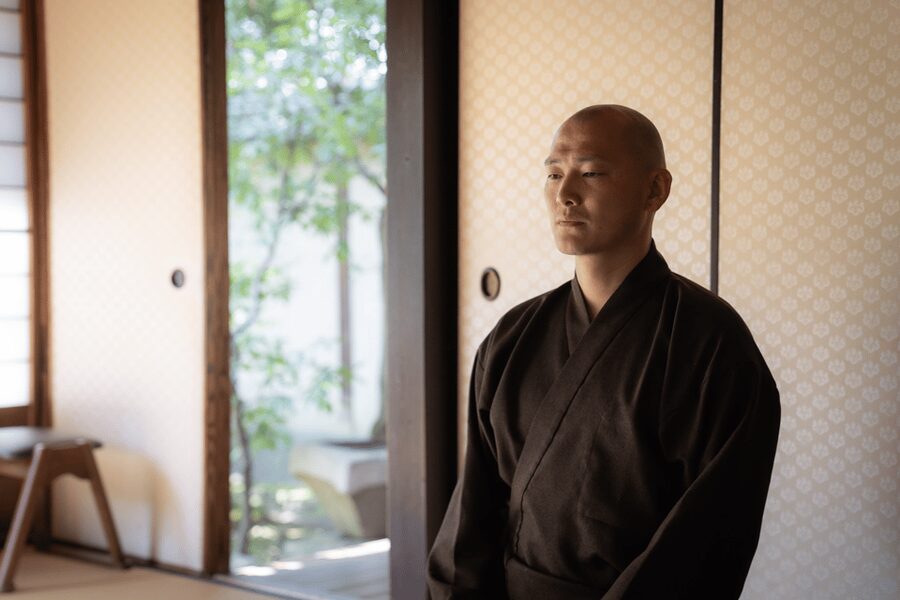 Kyoto: Zen Meditation at a Private Temple with a Monk - Timing, meeting point, and physical considerations