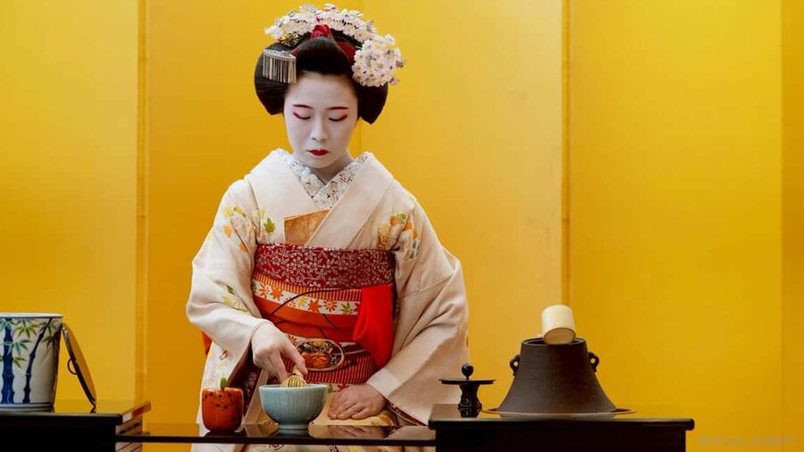 Maiko Dance and Tea Ceremony on a Noh Stage in Kyoto - The tea ceremony: matcha, sweets, and careful movement