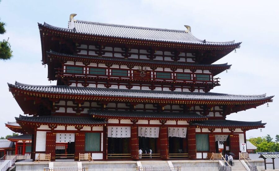 Nara: Private City Tour With A Local Guide - Feeding the deer in Nara Park