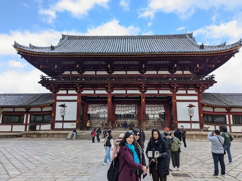 Nara: UNESCO Heritage Sites & Deer Park Tour with Pro guide - Why this short Nara tour works