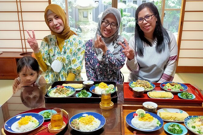 Near Fushimiinari: Kyoto Home Cooking Class & Supermarket tour - Miho’s teaching style and the six-person limit