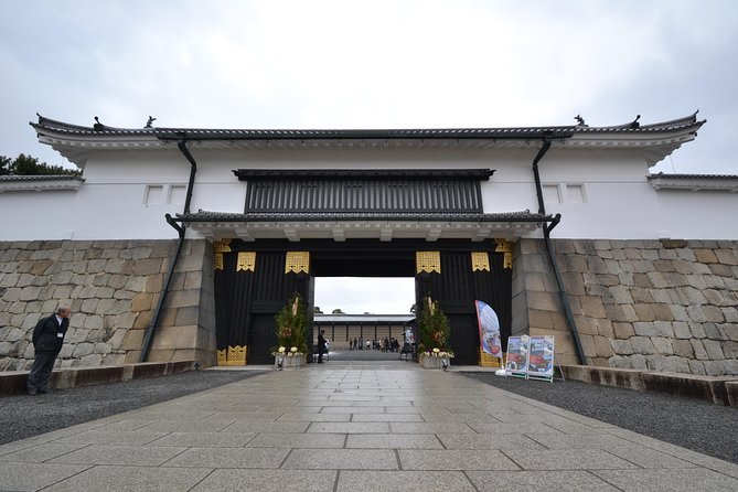 Nijo Castle and Imperial Palace Visit with Guide - What makes Nijo Castle worth your first hour