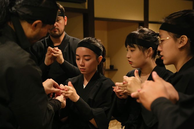 Ninja 1-hour Hands-on Lesson by Japanese master in Kyoto -Entry - Kunai, shuriken, and blowgun practice