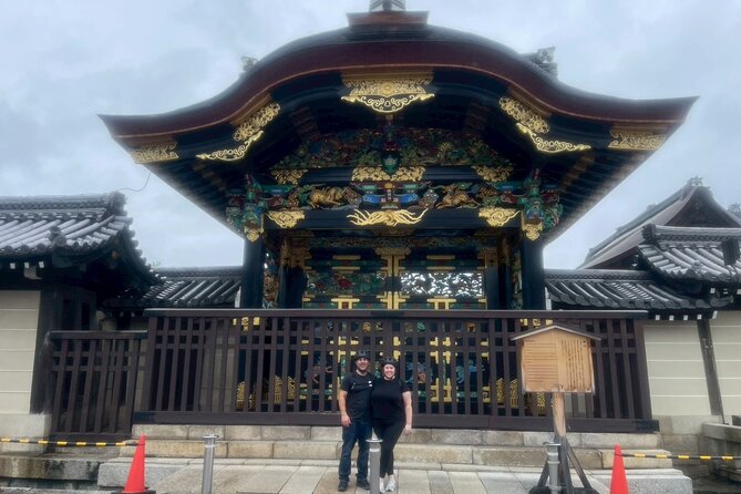 No. 1 E-Bike Tour for Up to 5 Guests in Kyoto with a Local! - Nishi Honganji gives the ride a strong beginning