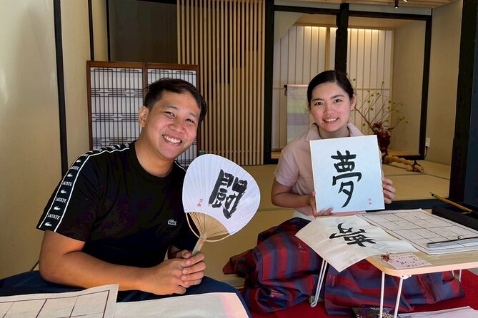 【OKADA】Kyoto Japanese calligraphy experience (shodo) - From practice sheets to the shikishi board