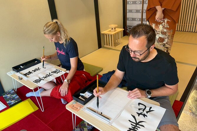 【OKADA】Kyoto Japanese calligraphy experience (shodo) - Who will enjoy this experience most