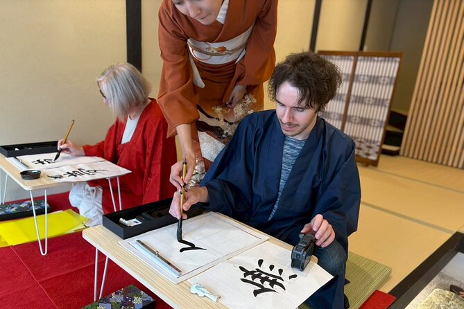 【OKADA】Kyoto Japanese calligraphy experience (shodo) - Choosing and understanding your kanji